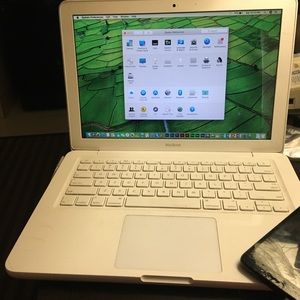 Apple MacBook